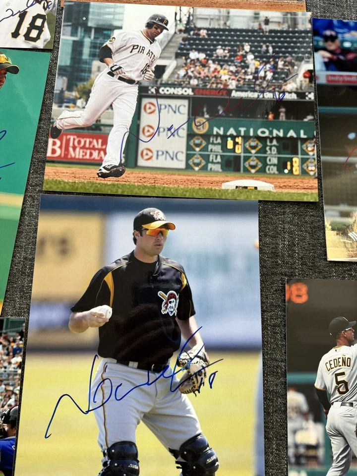 NEIL WALKER PITTSBURGH PIRATES SIGNED AUTOGRAPHED 8X10 Lot Of 8 With Cutch - Image 3 of 4