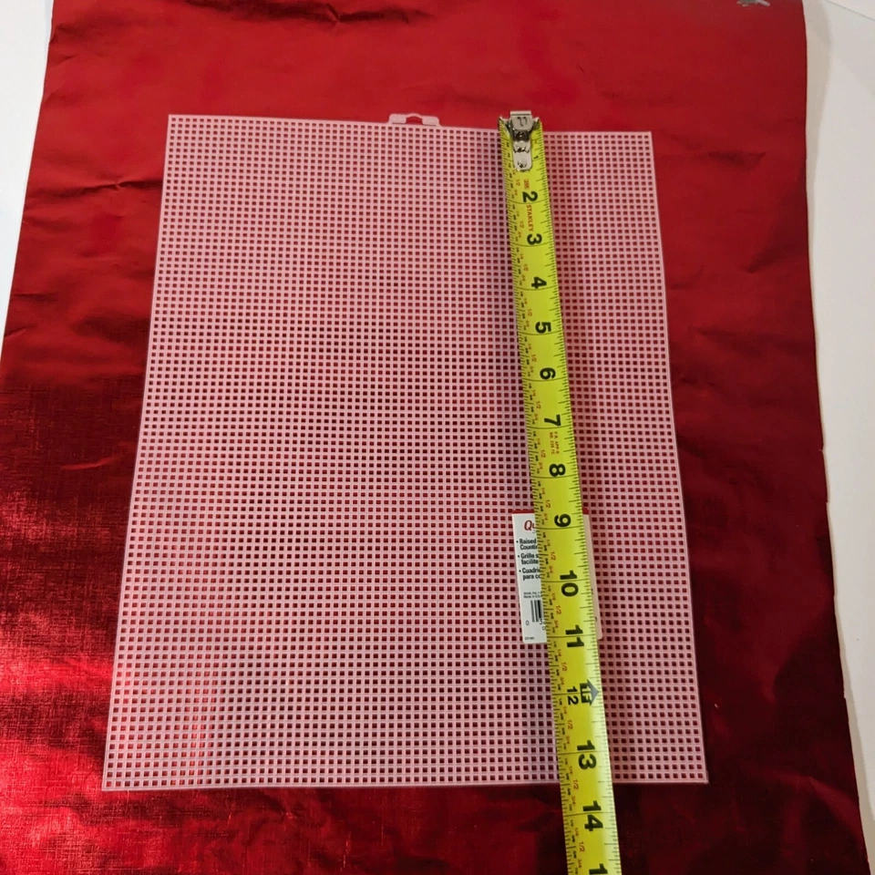 Lot of 4 Quick-Count 7 Mesh Plastic Canvas Raised Grid Opaque Sheets - Image 4 of 4
