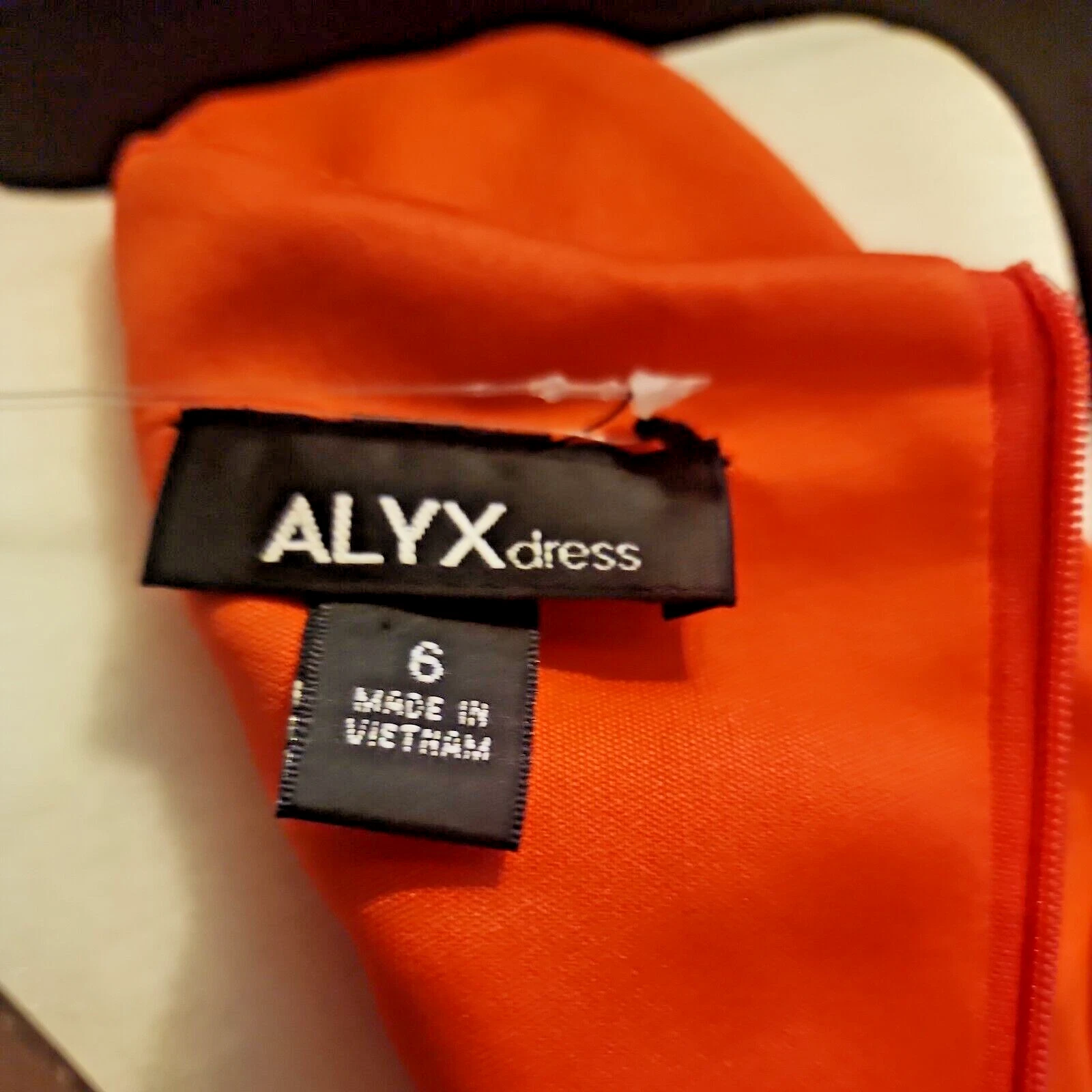 Alyx Abito Spalla Fredda con Collana Attaccata Corallo Taglia 6 (T45)