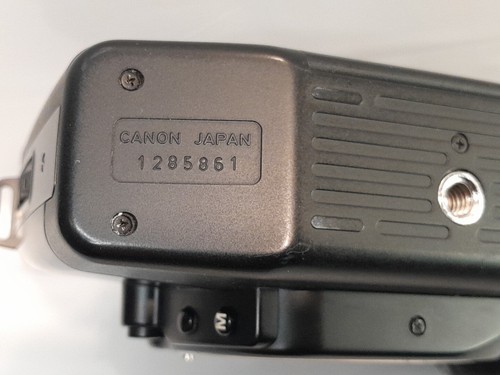 CANON EOS 650 SLR 35mm Film Camera. BODY ONLY. UNTESTED - Picture 15 of 20