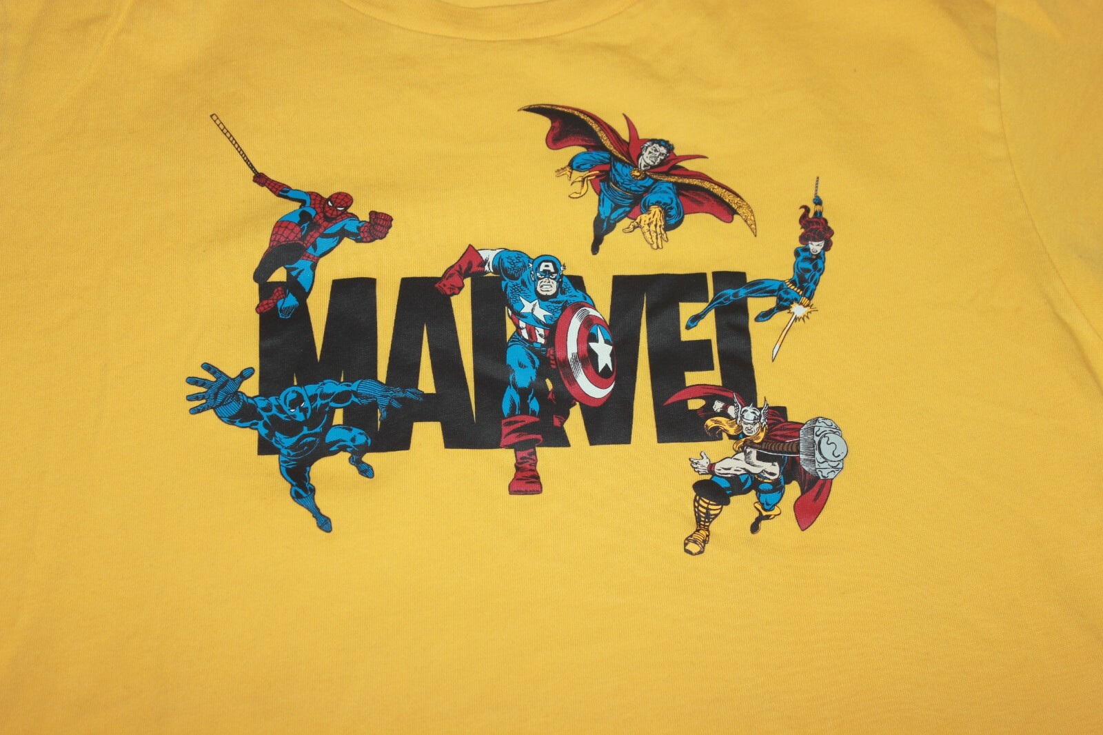 Marvel Comics Yellow Logo Classic Characters Tee Men'… - Gem