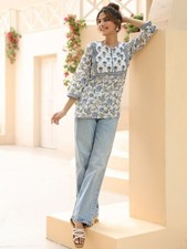 Women Floral Pattern Ethnic Motifs Print Blue Short Cotton Kurti