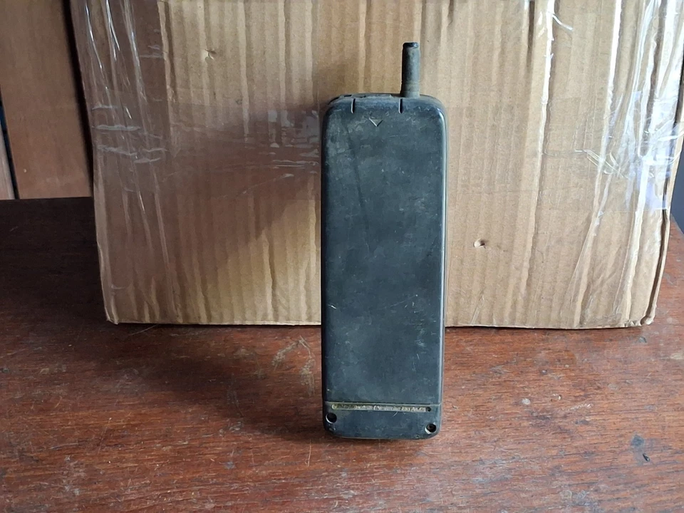 Cellp phone philips - Image 2 of 2