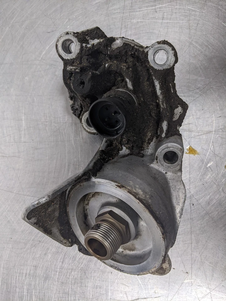 Carcasa de filtro de aceite de motor para 08-09 Chevrolet Malibu 3.6 12590143 Foto 2 de 4