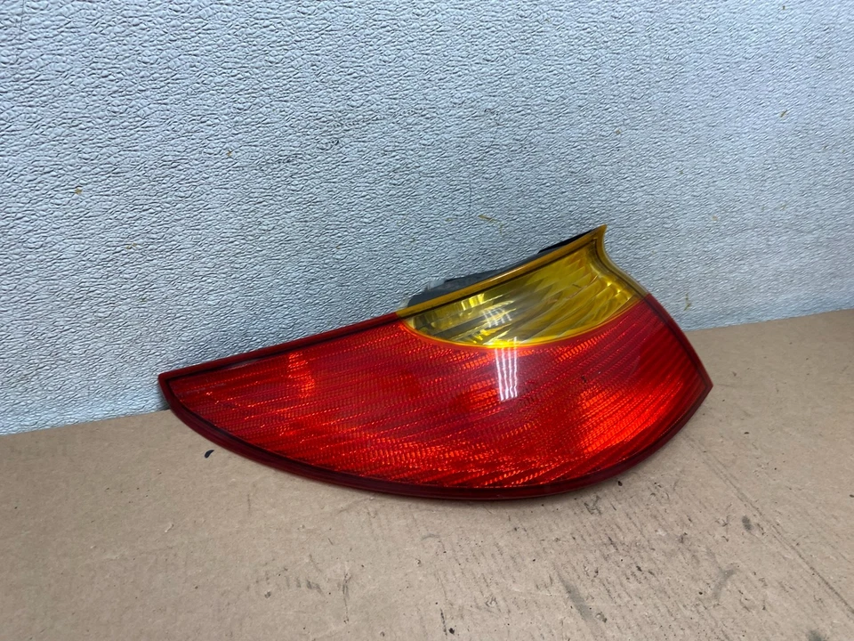 2001-2002 Saturn SC2 SL2 S Series Left Driver LH Tail Light Oem S2186 DW - Image 3 of 4
