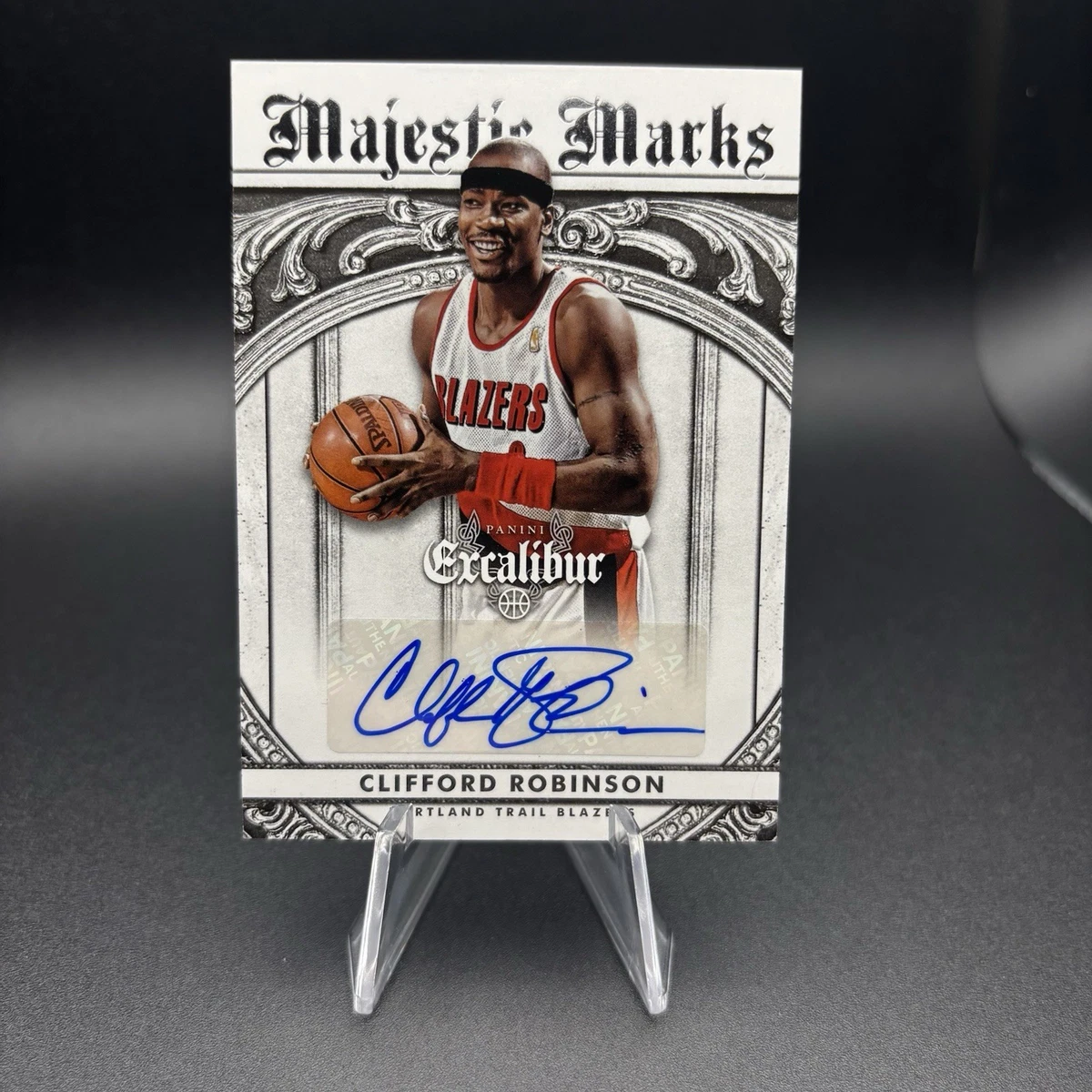 Clifford Robinson Basketball Autographed Sports Trading Cards
