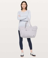 $198 Lululemon On My Level Duffel *30L Chrome
