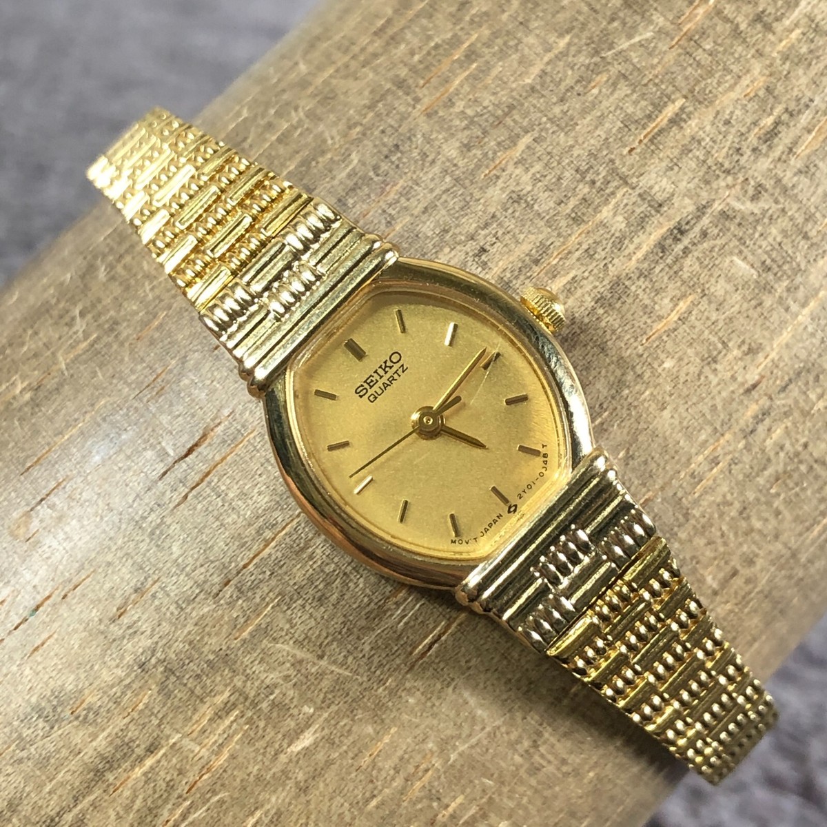 VTG Seiko Women 2Y01-0J48T Dress Gold Tone Asymmetrical