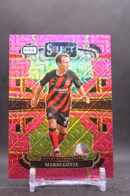 Mario Götze #30 2023-24 Panini Select FIFA Pink Mojo Eintracht