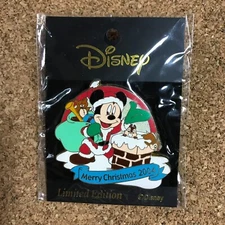 Pin 34998 M&P Mickey, Minnie & Pluto Santa Mickeys Delivery Christmas 2004 LE900