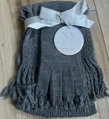 BRAND NEW YORK COMPANY SCARF GLOVES GIFT SET GRAY W TAG KNIT COMFY SHINY  NY&C