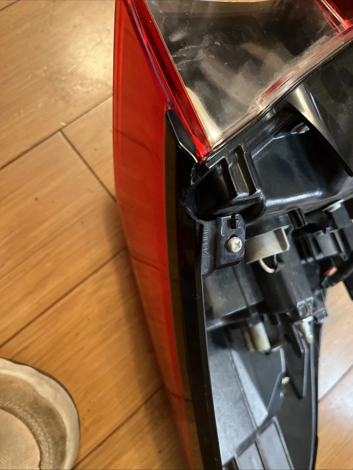 Genuine Toyota C-HR CHR Full Light Set USED (black  Trim Cracked)  PLEASE READ - Image 4 of 4