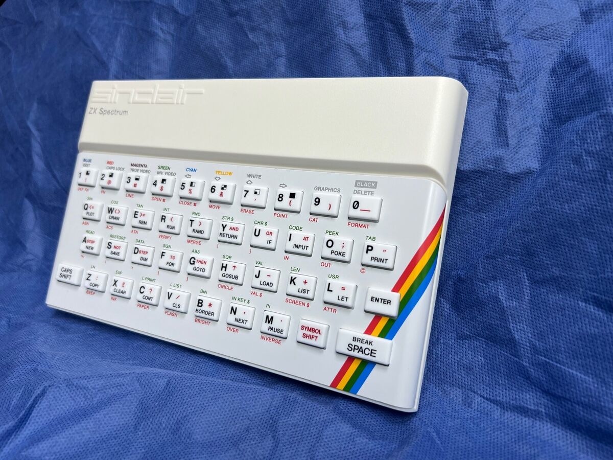 Sinclair ZX Spectrum 16K / 48K Replacement Case - Repro Set Sinclair ZX Spectrum 16K / 48K Replacement Case - Repro Set