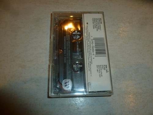 MIKE & THE MECHANICS - Living Years - 1988 UK 10-track cassette - Picture 3 of 3