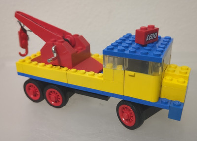 Vintage LEGO Legoland Town Set 382 / 710 Breakdown Wrecker Truck & Car Complete