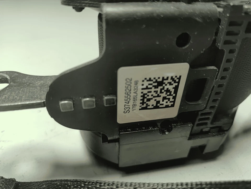 Оригинальный задний 2-рядный левый или правый натяжитель ремня безопасности для BMW 530i 540i 550 2018-2023 годов выпуска - Изображение 2 из 4