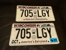 Lot de plaques d'immatriculation Wisconsin - Occasion - "America's Dairyland" LGY (leggy)