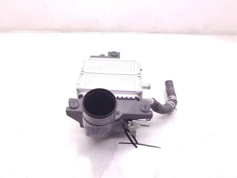 16 17 LEXUS IS200T INTERCOOLER 8ARFTS - Image 3 of 4