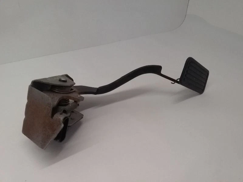 Montaje de pedal de gasolina Hummer H2 2003-2007 Foto 2 de 4