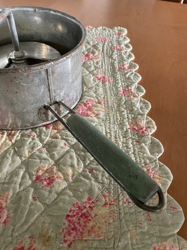 Vintage Foley Food Mill Strainer Potato Masher Green Handles country kitchen - Picture 2 of 4