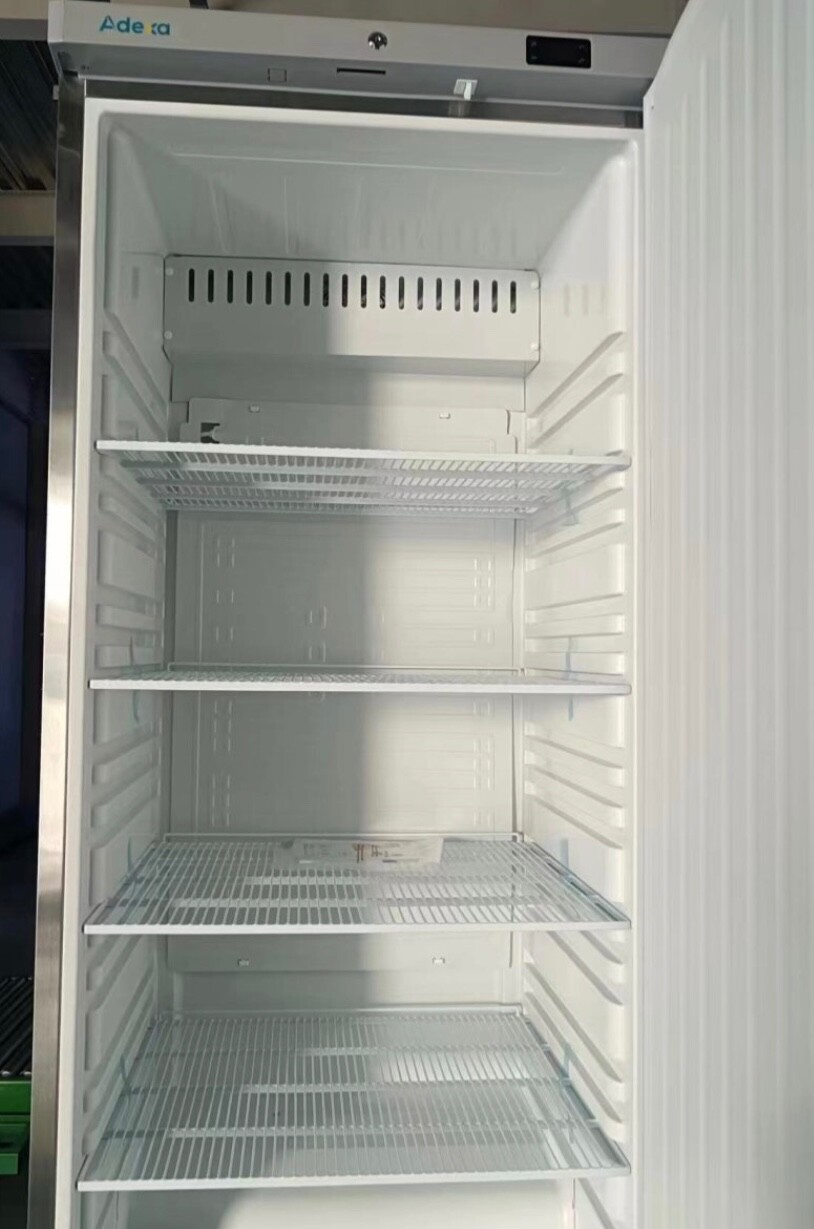 NEW unopened Adexa commercial fridge 600L Stainless Steel