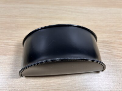 Marc By Marc Jacobs Magnetic Sunglasses Case Black Patent  display picture 1