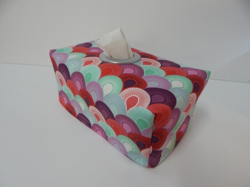 Cubierta de caja de tela ""Elizabeth"" de Tula rosa con apertura de círculo - regalo encantador - Imagen 3 de 3