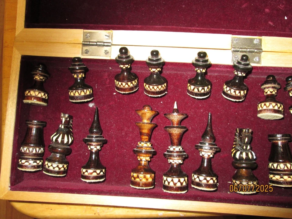 Juego de ajedrez vintage, decorativo ruso años 70 Foto 2 de 3