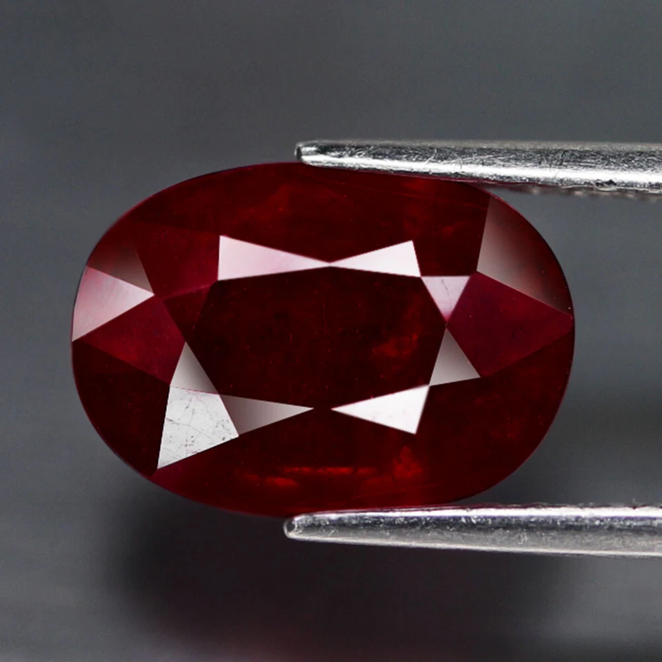 ES 4.55 ct. Rubí Natural Oval Rojo Madagascar - Imagen 3 de 4