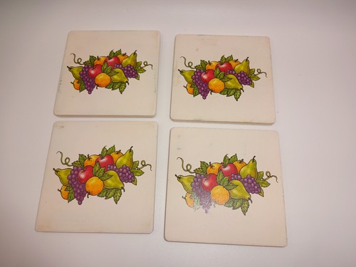 Set of 4 Vintage Sandstone & Cork Coasters Fruit Grapes Pears Apples Taiwan - Imagen 1 de 7