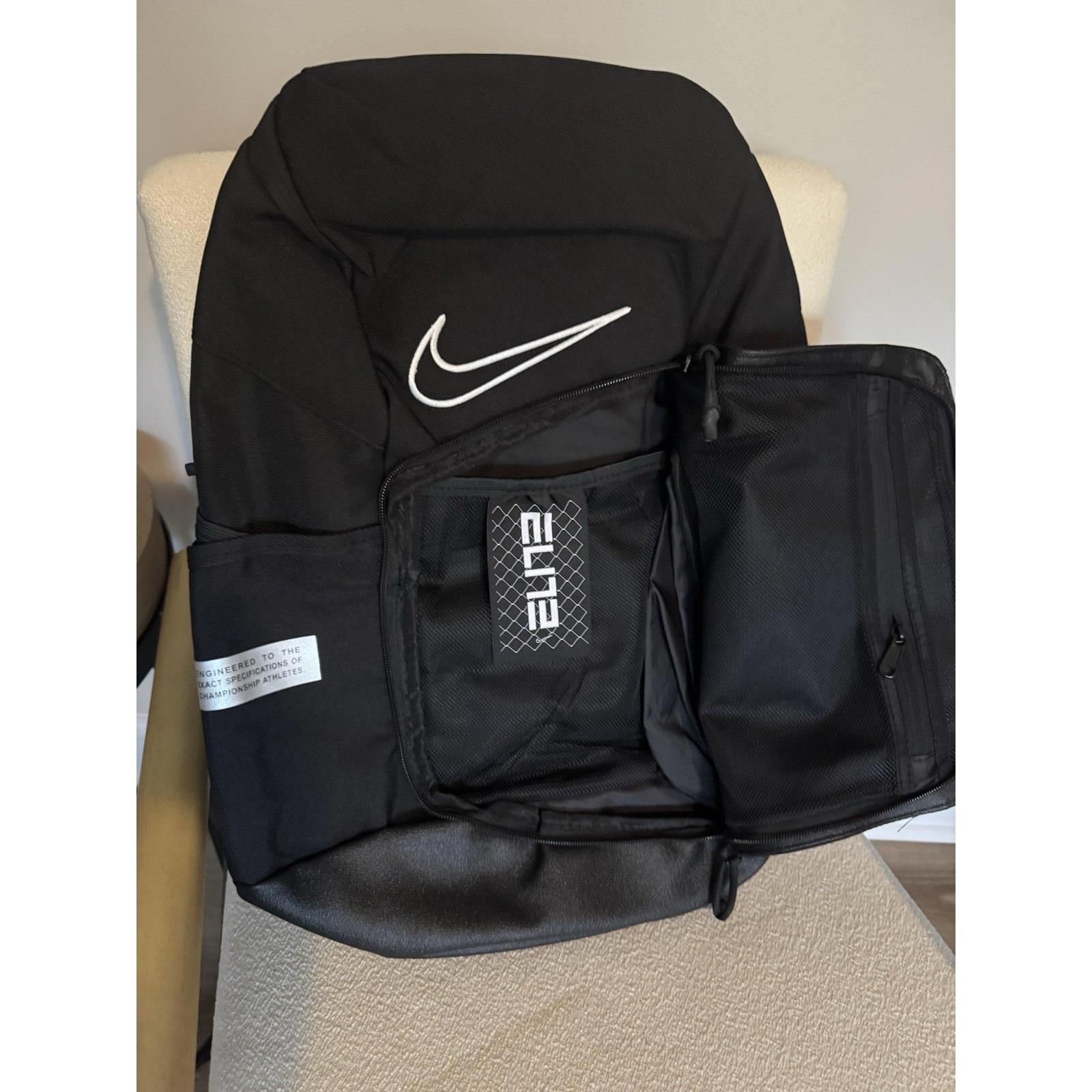 NEW Nike Elite Pro 32L Basketball Backpack - Black/Gray