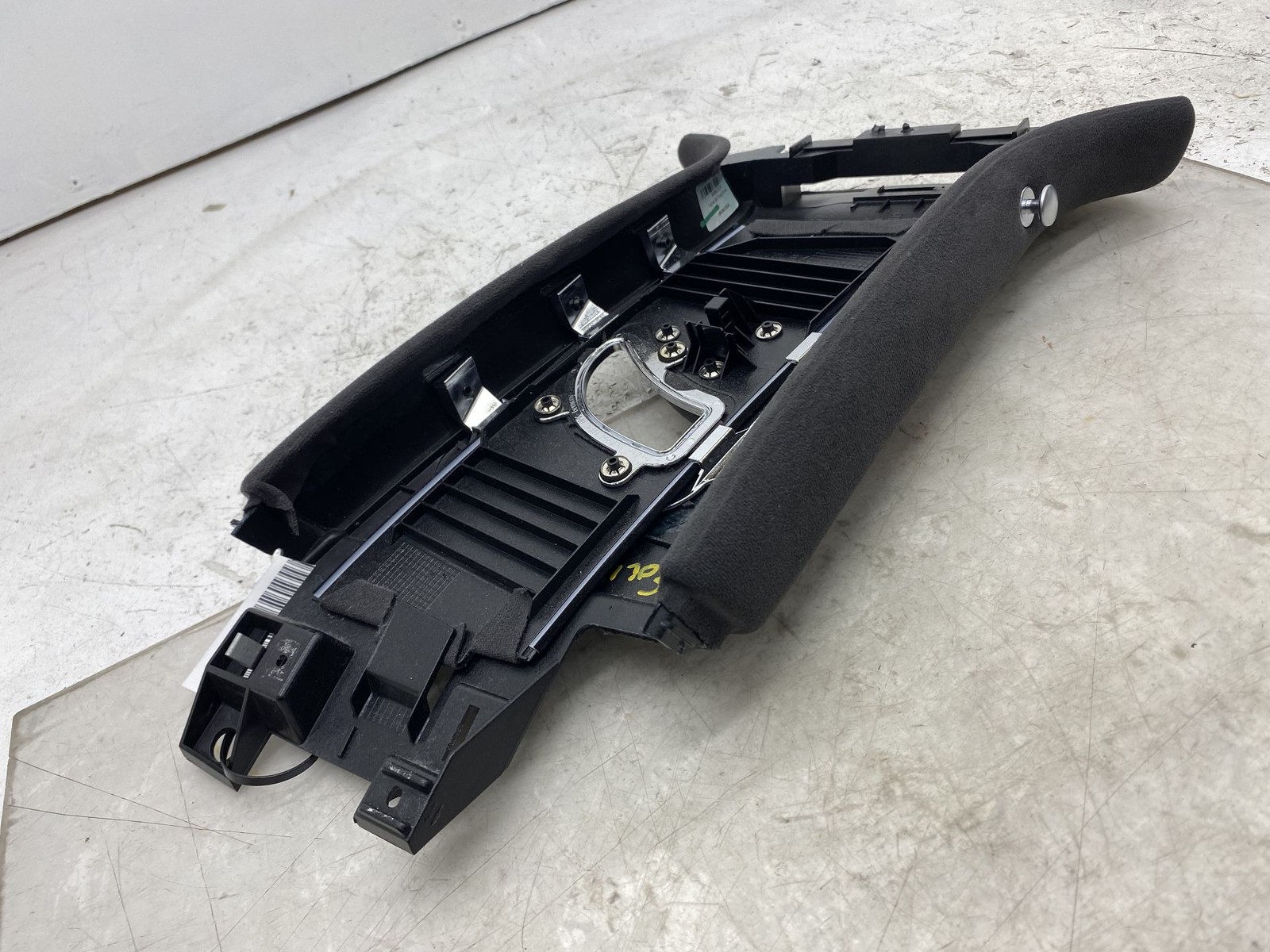 Bentley Flying Spur 2013-2019 LEFT Pillar trim