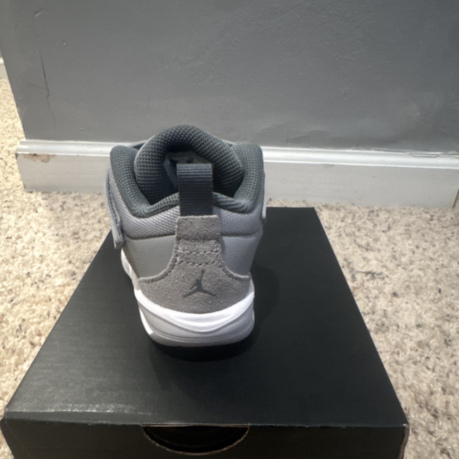 Jordan Stay Loyal 3 TD Wolf Grey Cool Grey White Athletic Shoes 5c Unisex Kids thumbnail 7