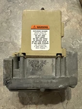 Honeywell SV9500M2645 Smart Natur. Gas Valve 24V 60Hz used Untested For Parts