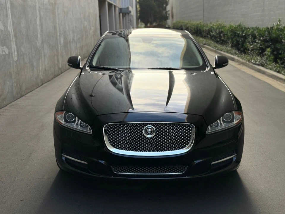 2011 Jaguar XJ  - Image 4 of 4