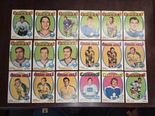1971-72 OPC lot of 18 featuring Buffalo & California with 9 rookie cards.
