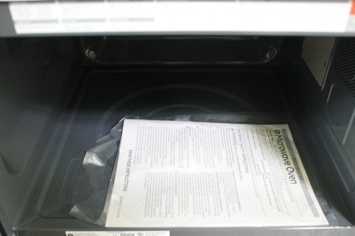 GE Monogram ZEB1227SLSS 24" Black 2.2 cu. ft. Built-In Microwave NOB #151899 - Picture 4 of 6