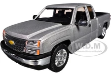 2006 CHEVROLET SILVERADO 1500 PICKUP GRAY 1/25 DIECAST MODEL BY MOTORMAX 79393