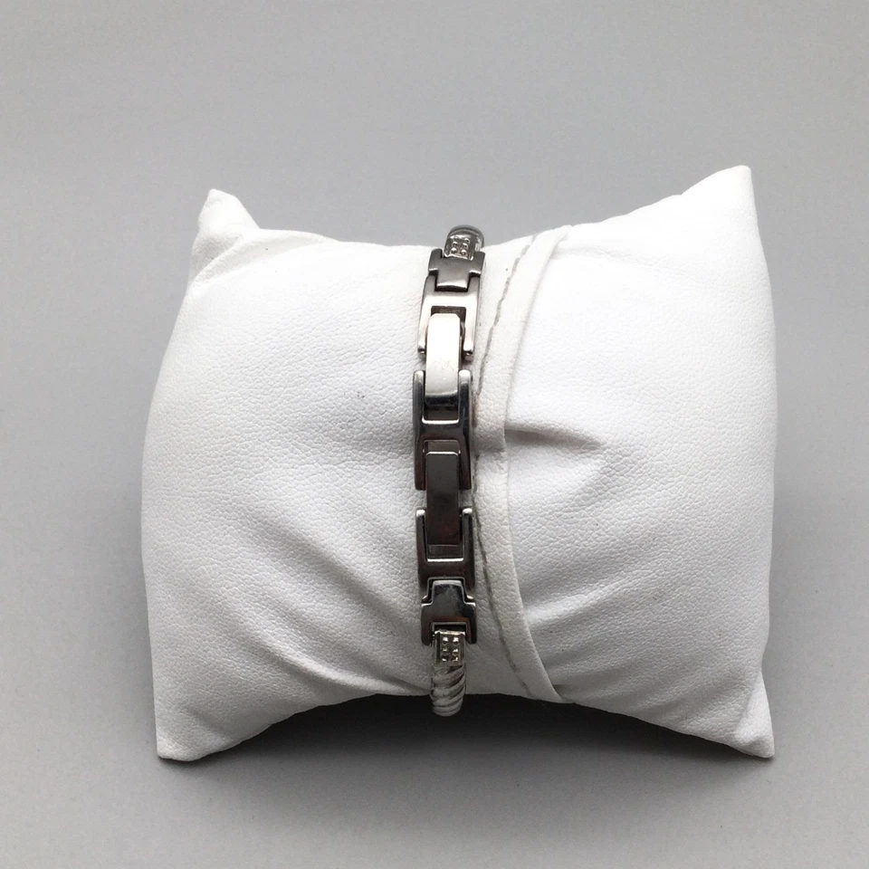 Relógio feminino Nine West 19 mm tom prata face quadrada sudoeste nova bateria 6,75" - Imagem 3 de 4