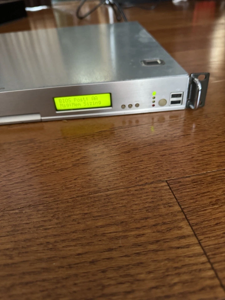 Servidor de montaje en rack MSI MS-9211 enciende micro-star international Foto 2 de 3