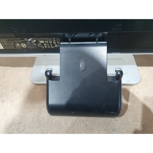 HP W1907V HSTND-2261-F LCD Color Monitor Black Silver 19" WideScreen Table Mount - Picture 16 of 22