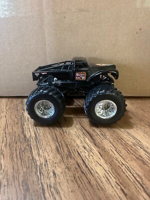 Mattel hot wheels monster jam truck ''Black Smith'' 1:64