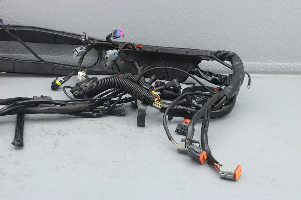 Harley Electra Glide Ultra Classic 2006 FLHTCUI cableado principal arnés video Foto 2 de 4