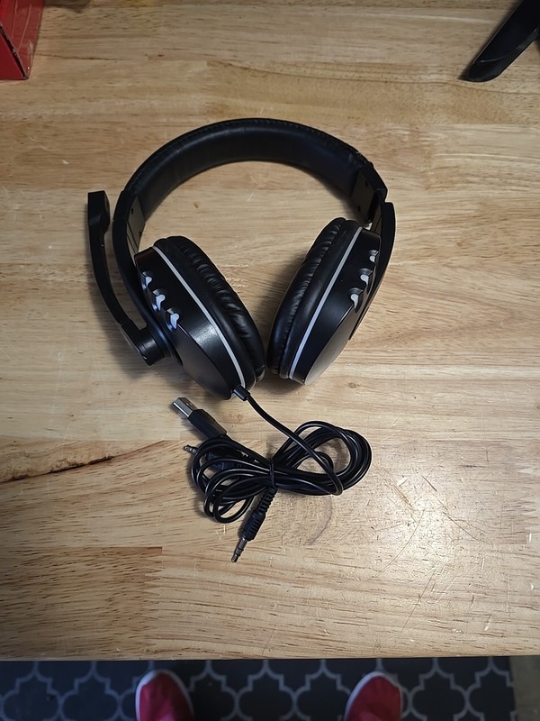 GAMEPRO Black Over-Ear Headset USB & 3.5mm Boom Mic Double Earpiece