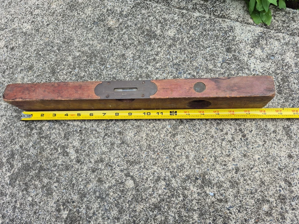 Vintage Sargent & Co. N.Y. 18" Wooden Level,W/2 Intact Vials - Image 2 of 4