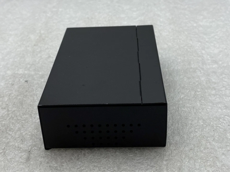 Black Box Pure Networking 10/100 Ethernet Switch LB016A (NO POWER SUPPLY) - Image 3 of 4