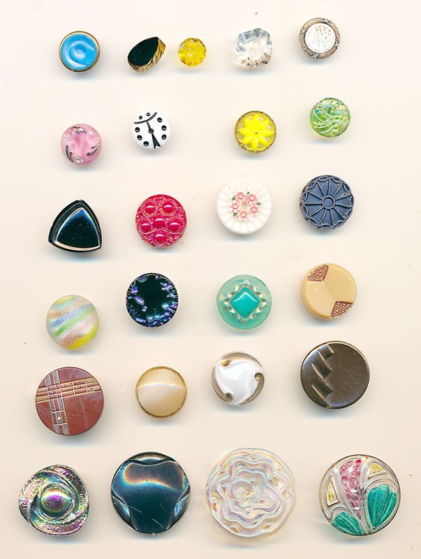 25 Gorgeous Glass Buttons; Art Deco, Realistic, Colors, Luster, Iridescent +