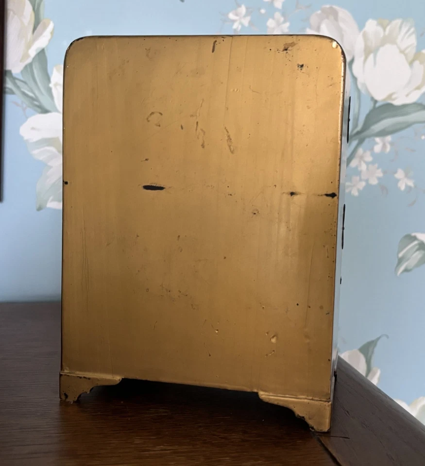 Joyero japonés Vantine's de laca dorada con grúas Foto 2 de 4