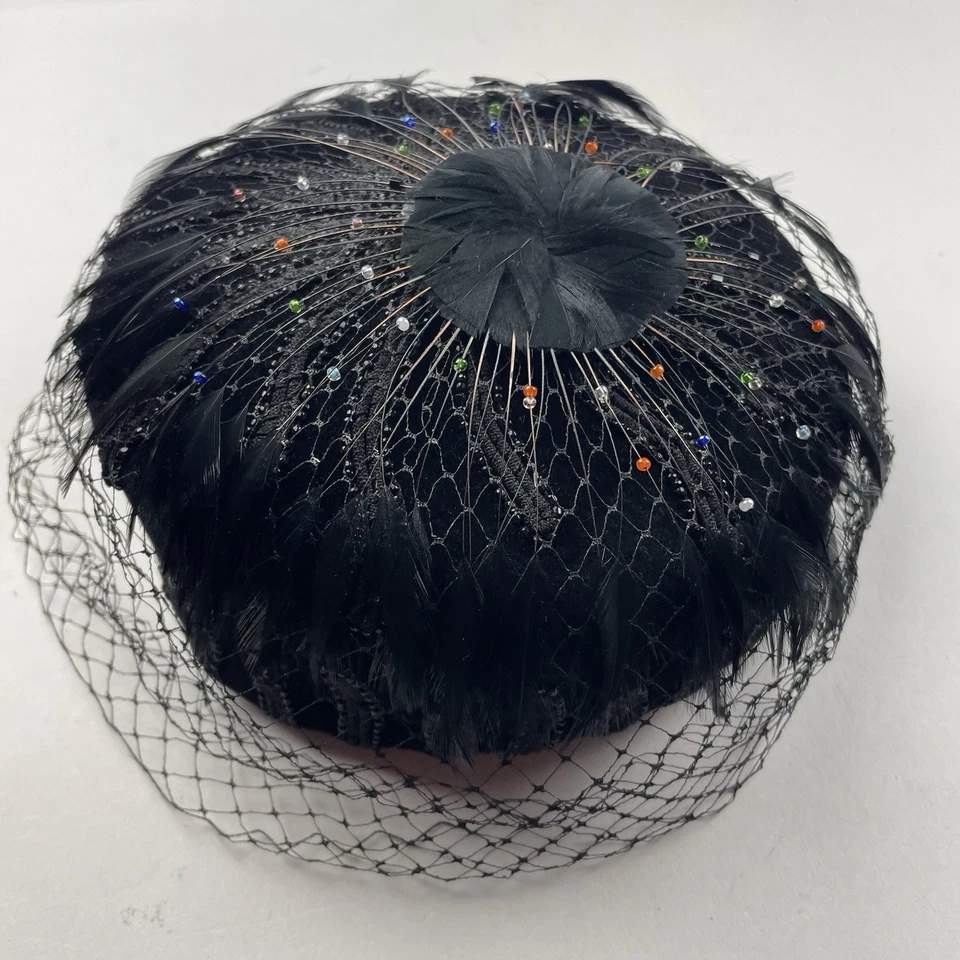 Винтажный 50-х 60-х Софи Нью-Йорк Fleur сделано Франции черный пернатый Vail шляпа EUC M/S - Изображение 4 из 4