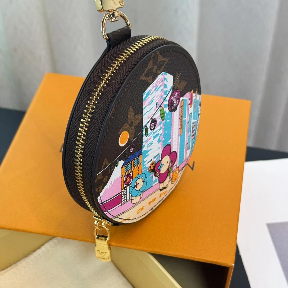NUEVO LOUIS VUITTON Llavero Bolso Charm Illustre Navidad 22 Tokio M00881 Lona Foto 3 de 4